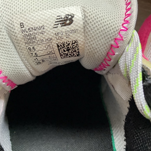 New Balance Women's Neon Pink and White Sneakers - Picture 7 of 8